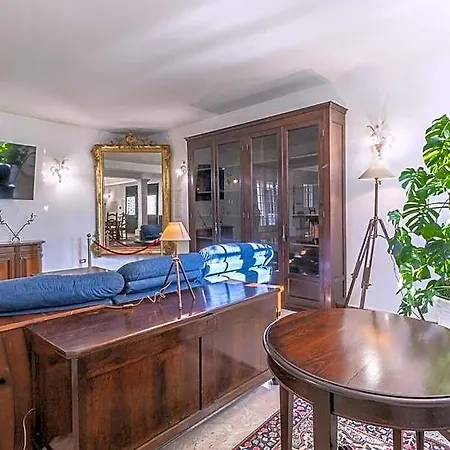 Hotel Petrone | Luxury Four Seasons-jacuzzi&pool