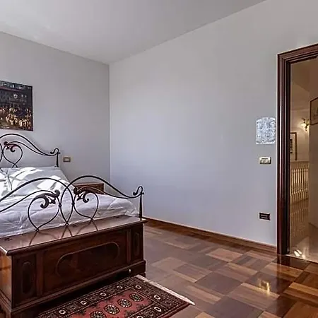 Petrone | Luxury Four Seasons-jacuzzi&pool 5* Nonantola